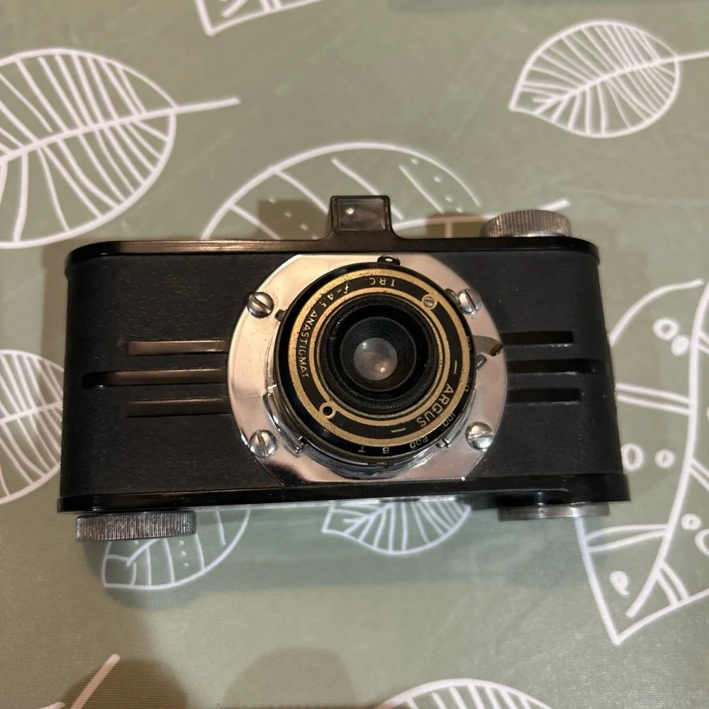 Vintage Black Lens Adapter plus tons of‎ extras